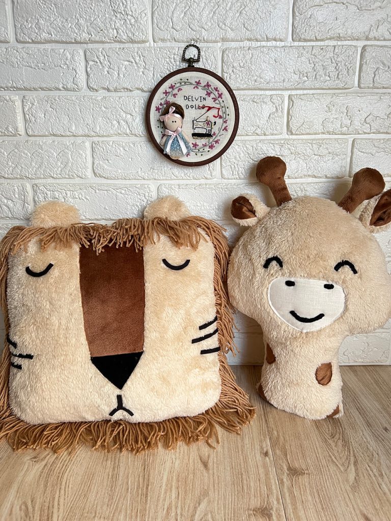 ست کوسن حیوانات-زرافه و شیر