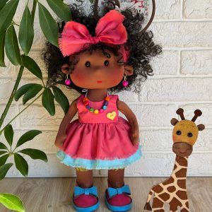 عروسک خنگول دختر با لباس رنگی‌رنگی