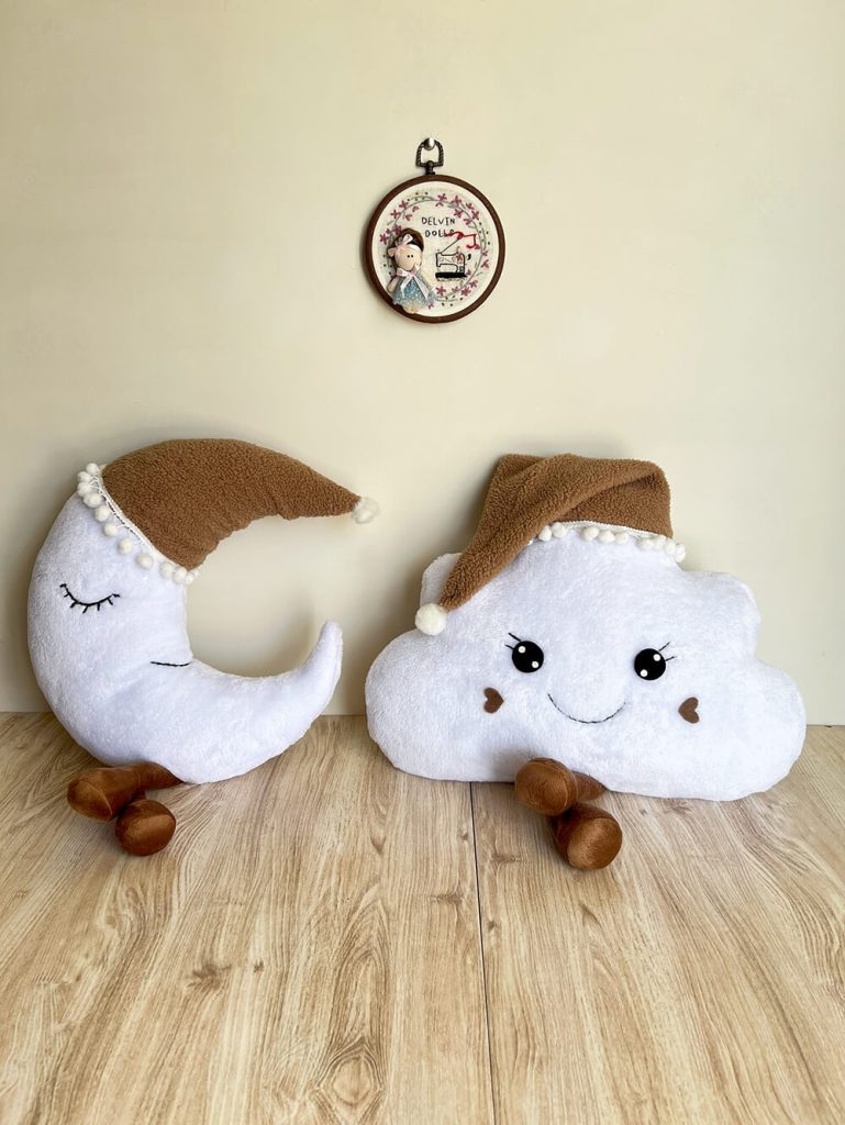 کوسن ابر و ماه خوابالو